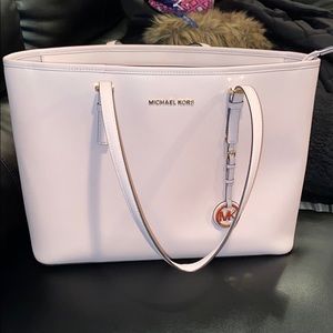 MICHAEL KORS SAFFIANO LEATHER SOFT PINK TOTE-BAG